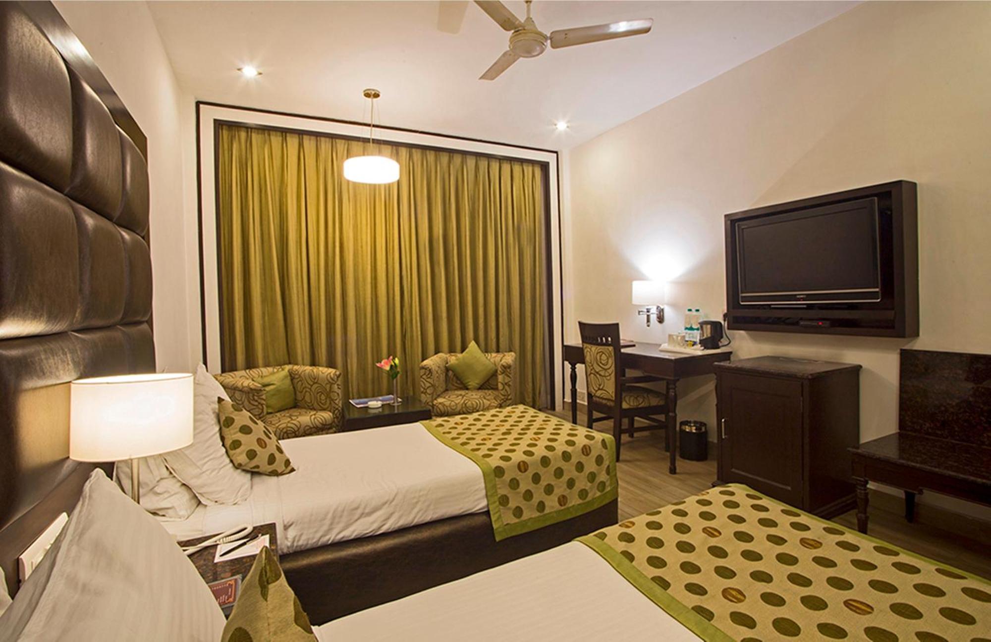 Standard  Double Room with 20% discount on food and soft beverage,1213127197:JPEG