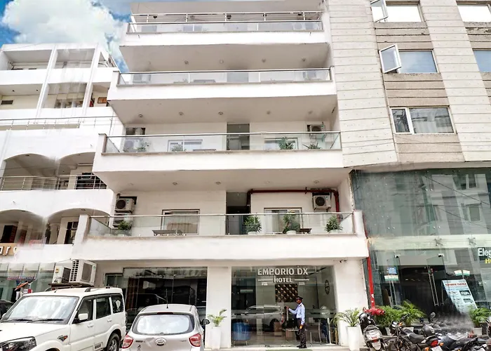 Cheap hotel: Hotel Emporio Dx - New Delhi Railway Station - Paharganj